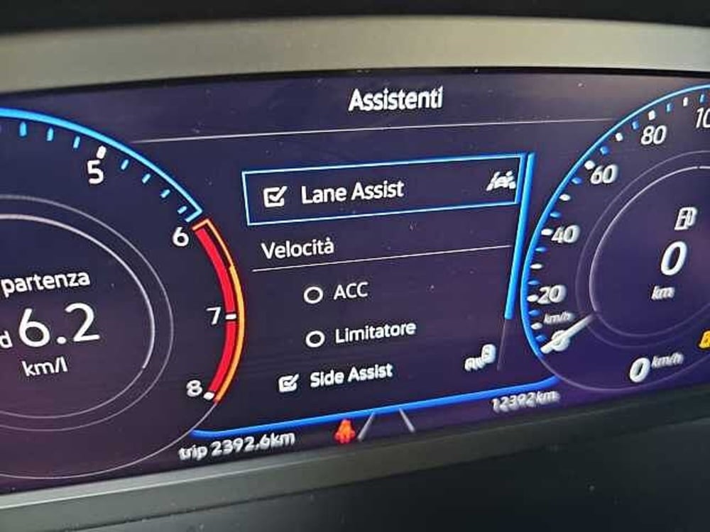 Volkswagen T-Roc usata a Lecco (19)