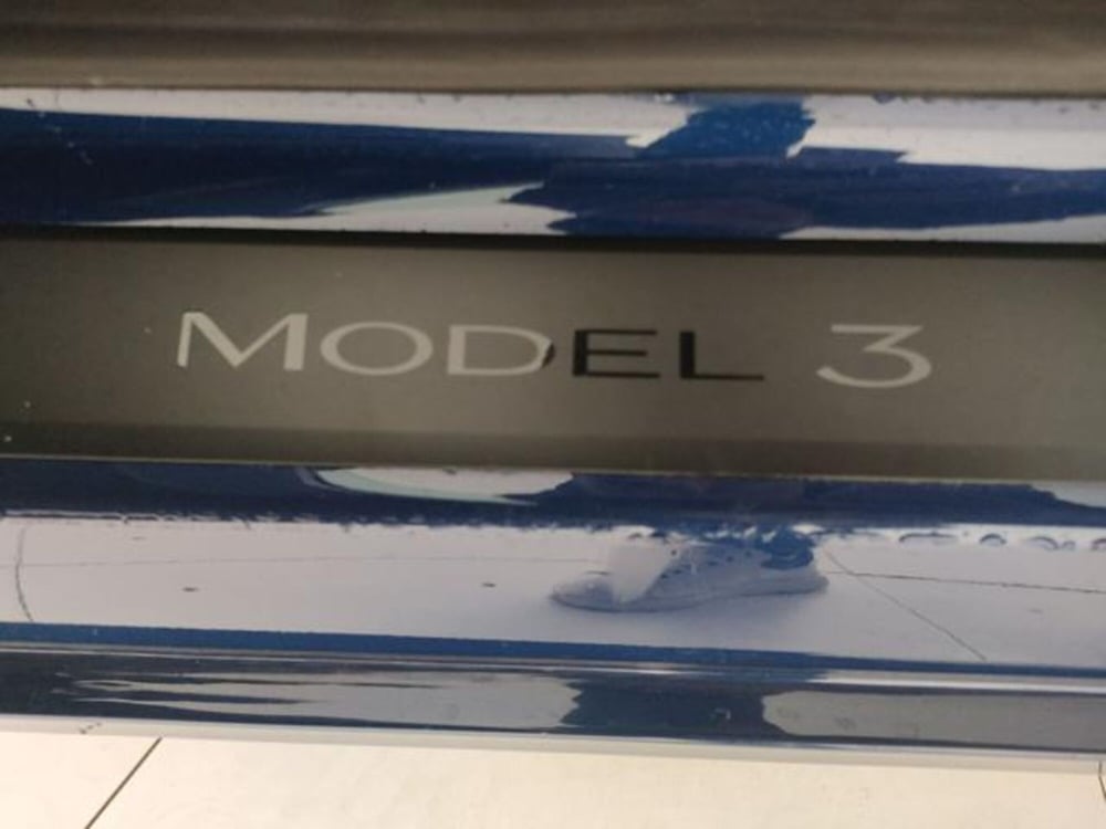 Tesla Model 3 usata a Modena (12)