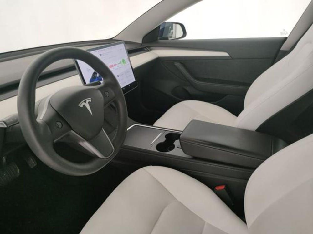 Tesla Model 3 usata a Modena (14)