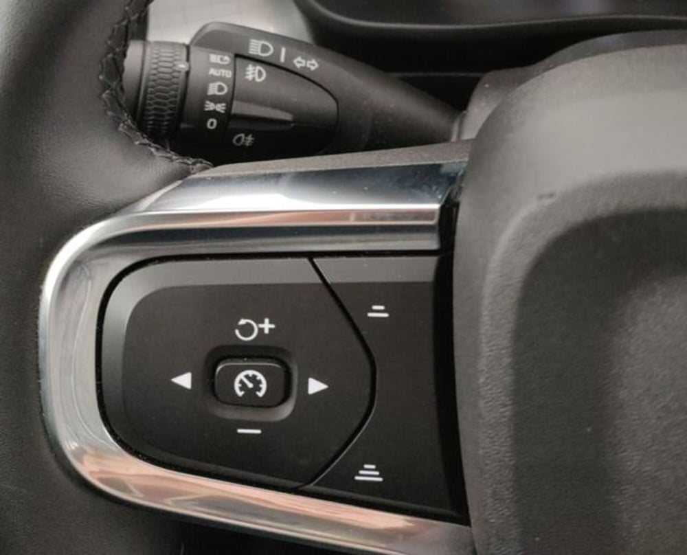 Volvo XC40 usata a Modena (18)