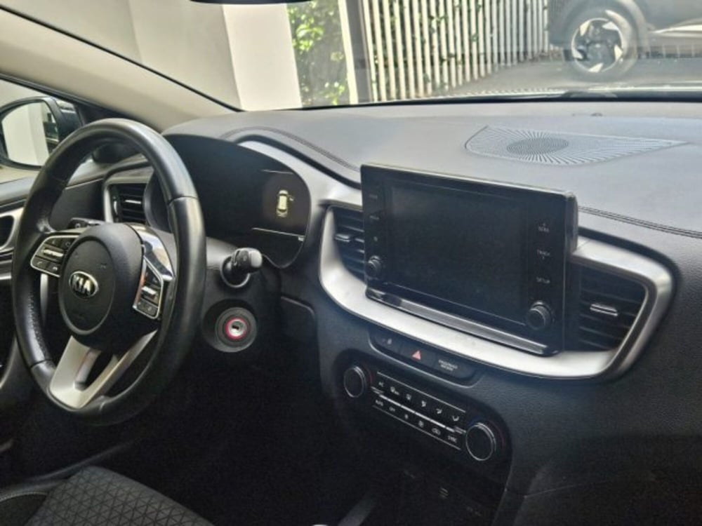 Kia Ceed usata a Napoli (15)