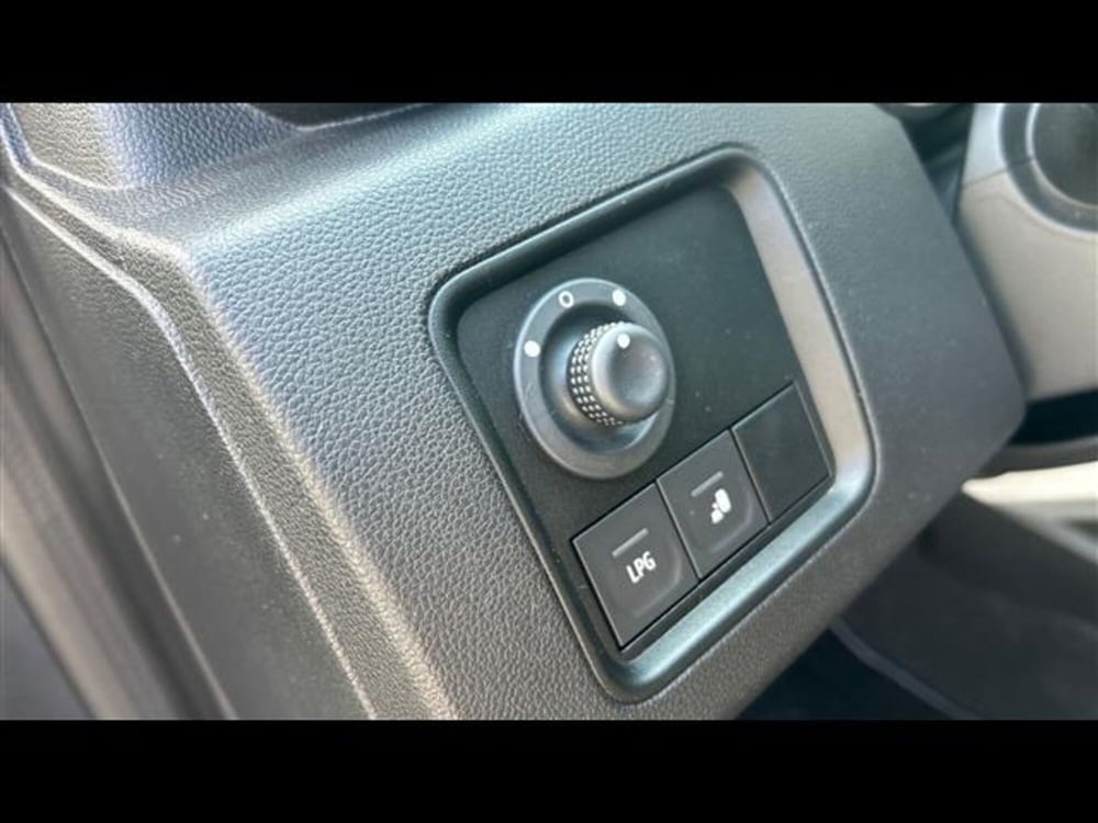 Dacia Duster usata a Parma (10)