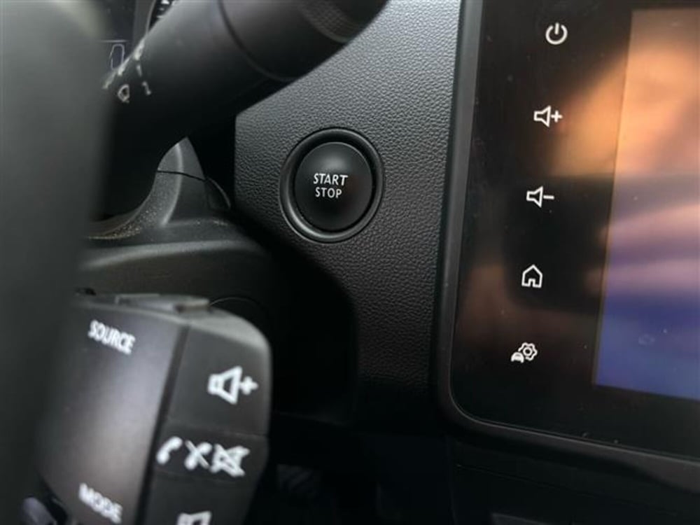 Dacia Duster usata a Pavia (12)