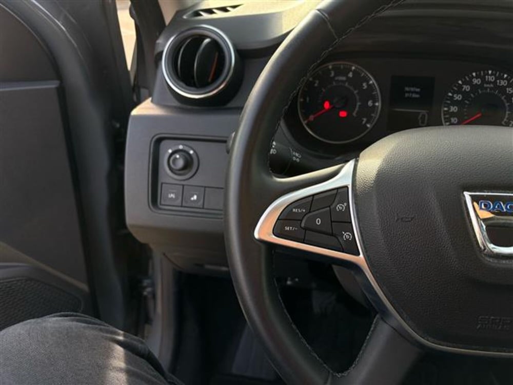 Dacia Duster usata a Pavia (9)