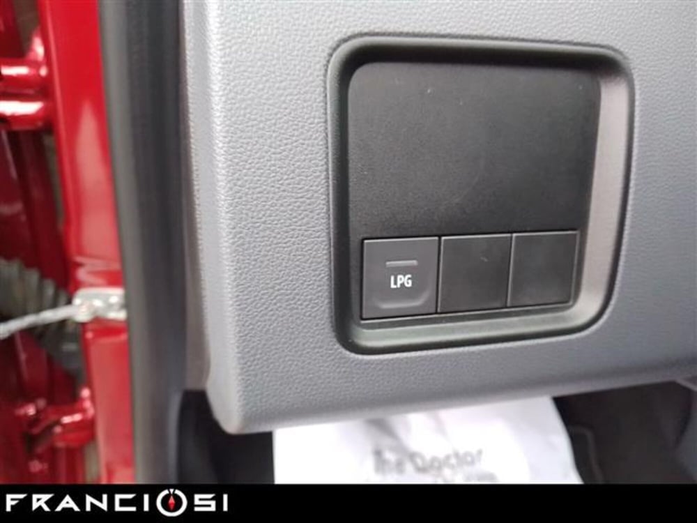 Dacia Duster usata a Modena (12)