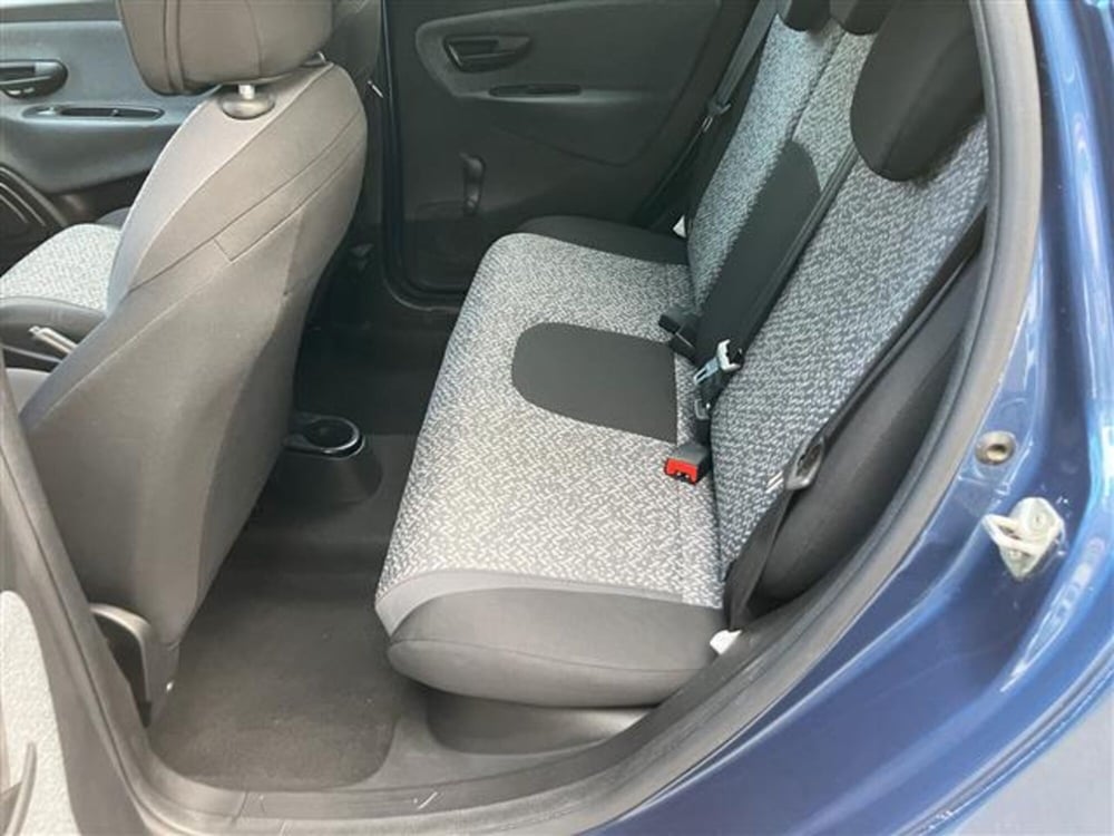 Lancia Ypsilon usata a Bologna (14)