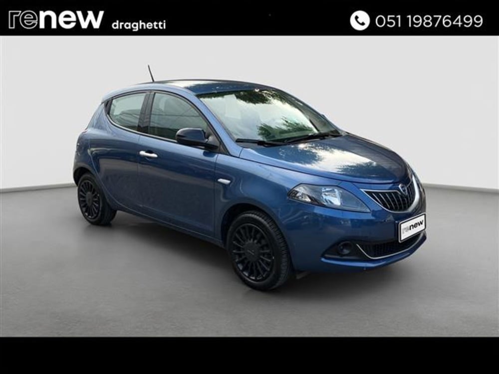 Lancia Ypsilon usata a Bologna (2)