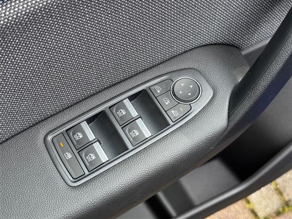 Renault Symbioz nuova a Pavia (7)
