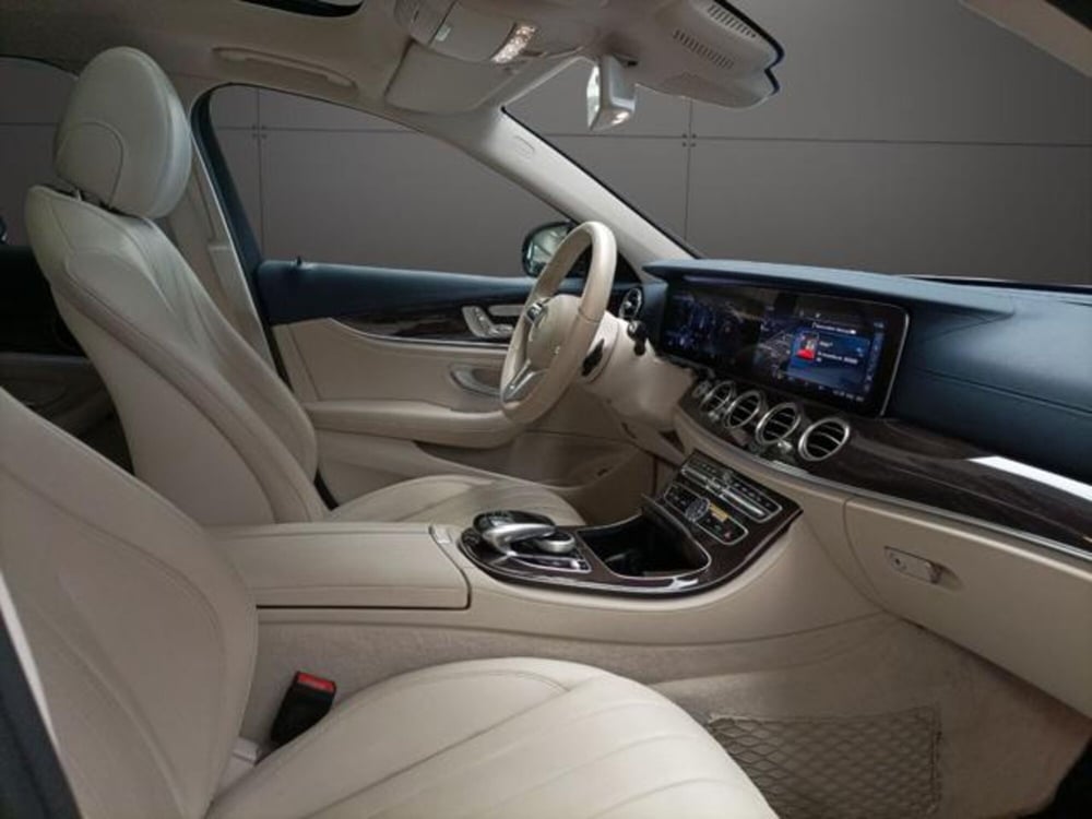 Mercedes-Benz Classe E Station Wagon usata a Milano (13)