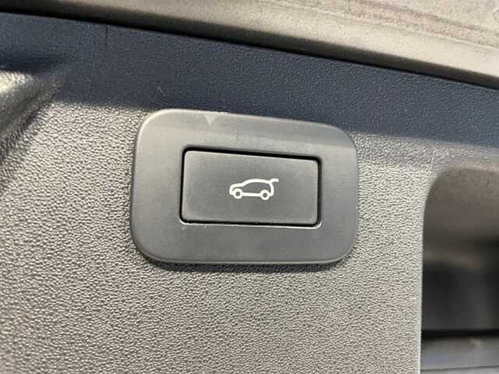 Land Rover Discovery Sport usata a Ravenna (11)