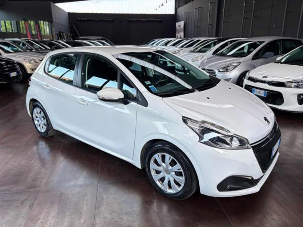 Peugeot 208 usata a Pesaro-Urbino