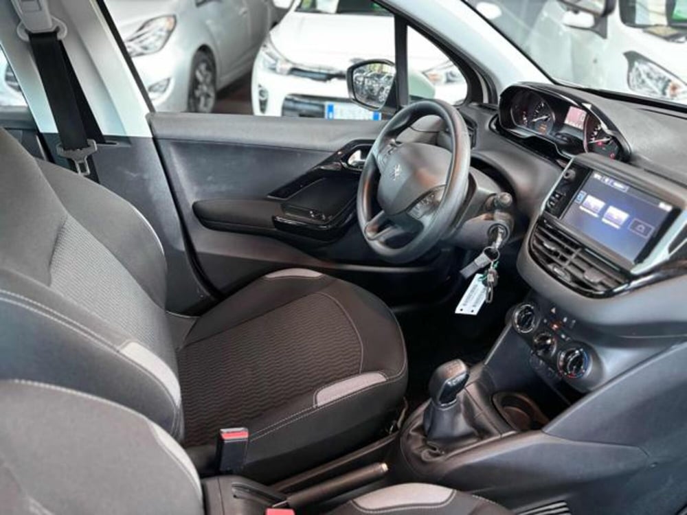 Peugeot 208 usata a Pesaro-Urbino (5)