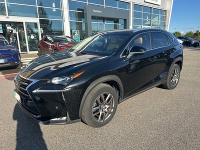 Lexus NX Hybrid 4WD Executive del 2016 usata a Piacenza