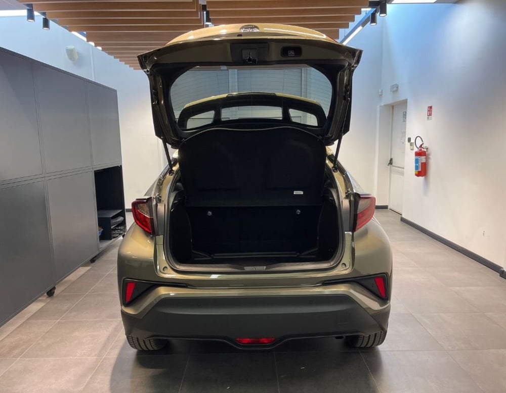 Toyota Toyota C-HR usata a Ferrara (10)