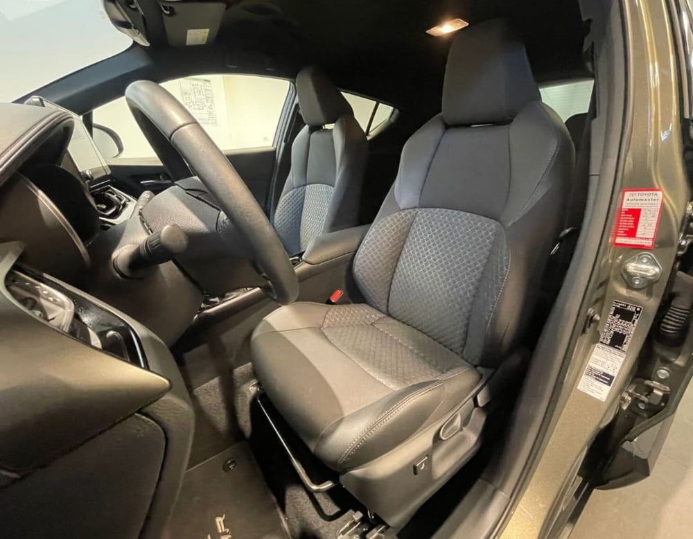 Toyota Toyota C-HR usata a Ferrara (13)