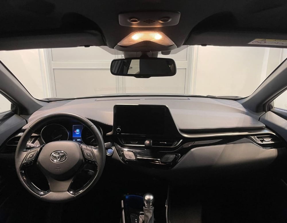 Toyota Toyota C-HR usata a Ferrara (8)