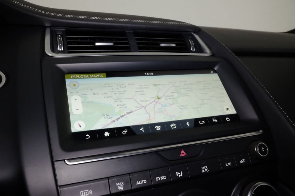 Jaguar E-Pace usata a Torino (11)