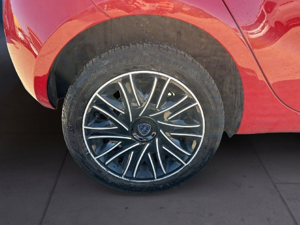 Lancia Ypsilon usata a Torino (8)