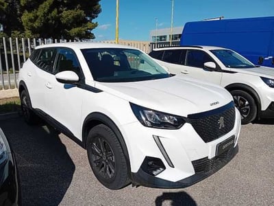 Peugeot 2008 PureTech 100 S&amp;S Allure del 2021 usata a Elmas