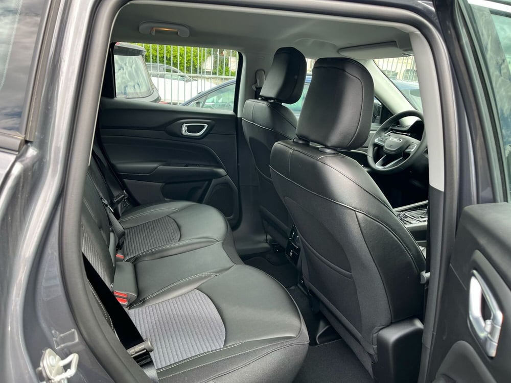 Jeep Compass nuova a Milano (13)