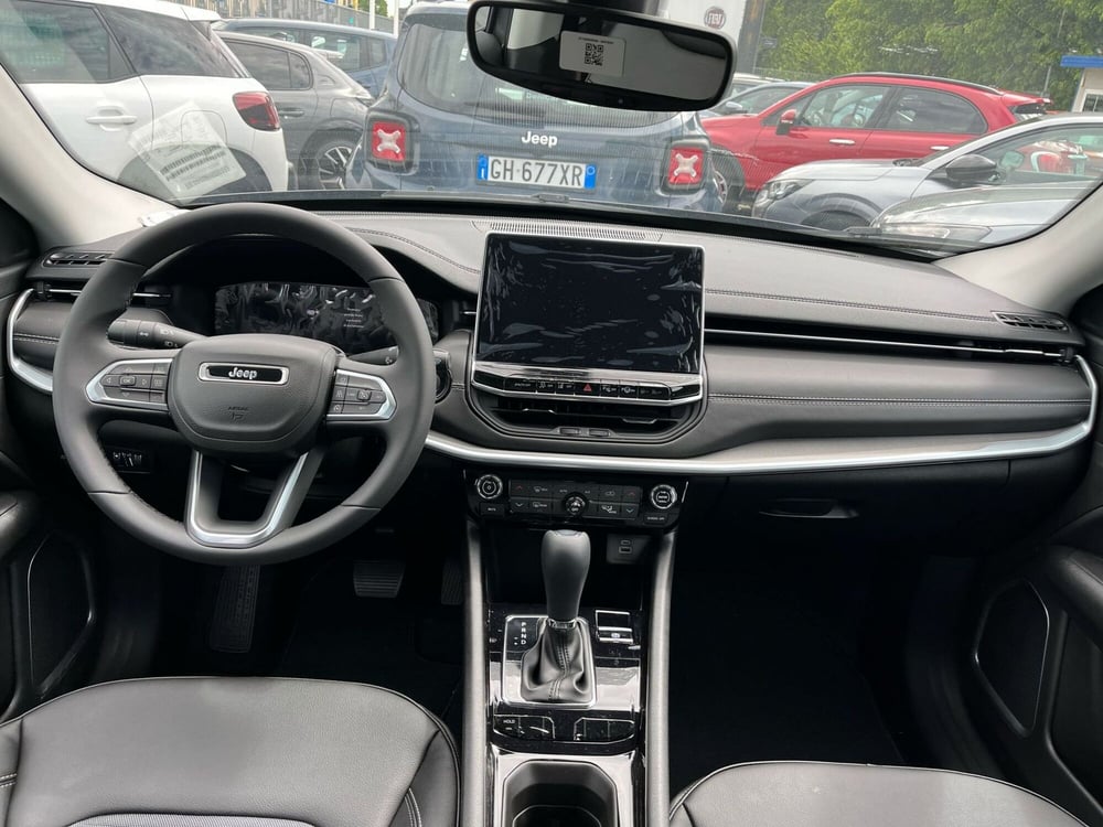 Jeep Compass nuova a Milano (14)