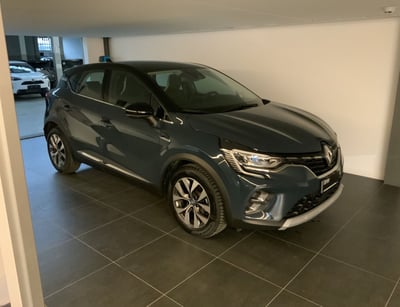 Renault Captur Plug-in Hybrid E-Tech 160 CV Intens del 2020 usata a Bassano del Grappa