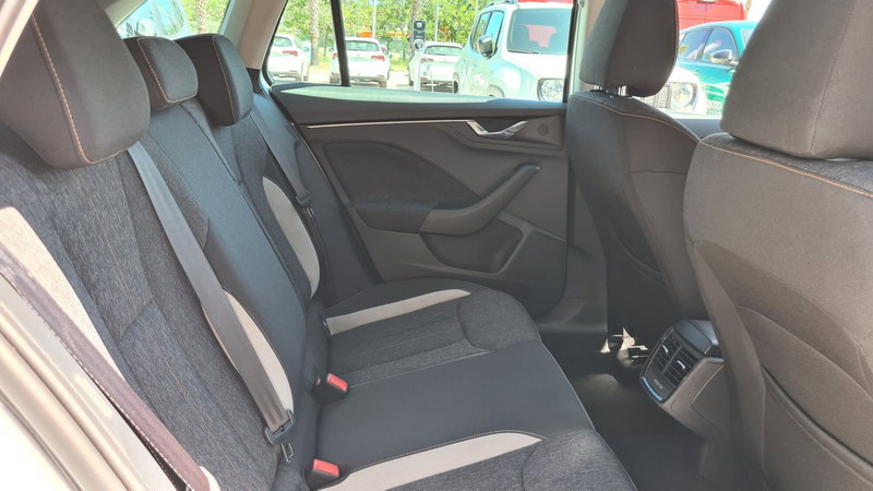 Skoda Scala usata a Pescara (12)