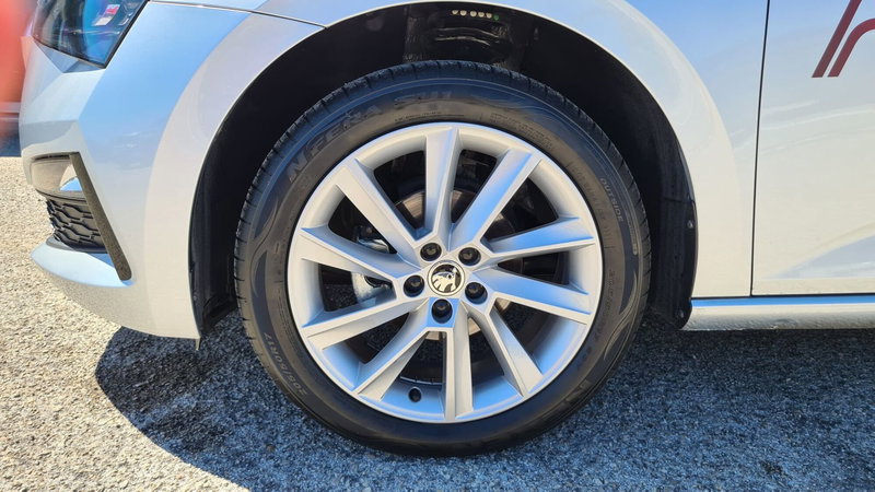 Skoda Scala usata a Pescara (18)