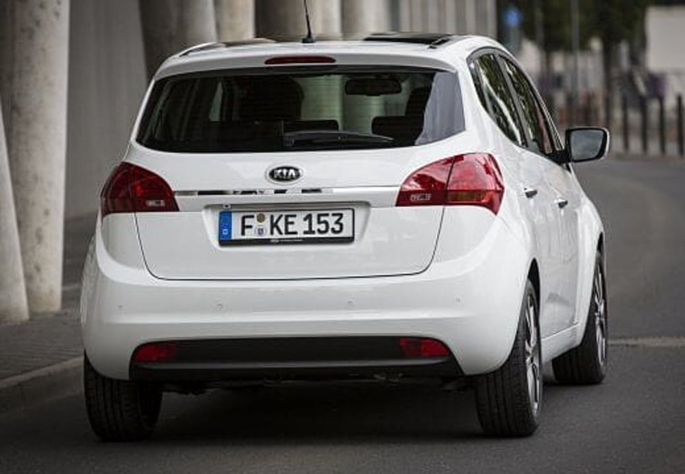 Kia Venga usata a Potenza (17)