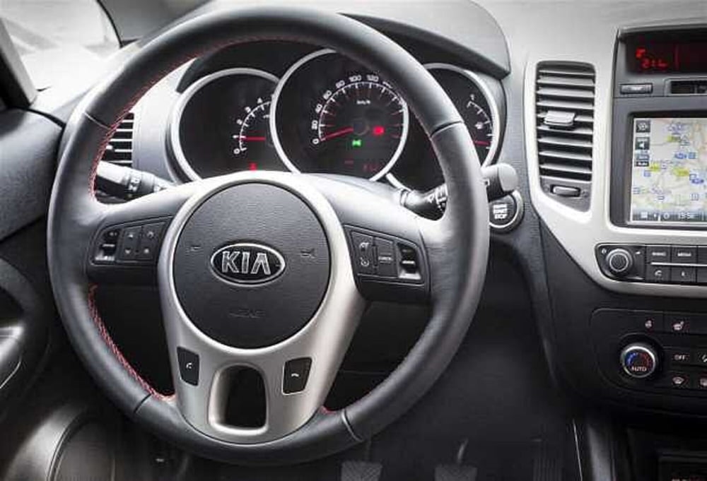 Kia Venga usata a Potenza (9)