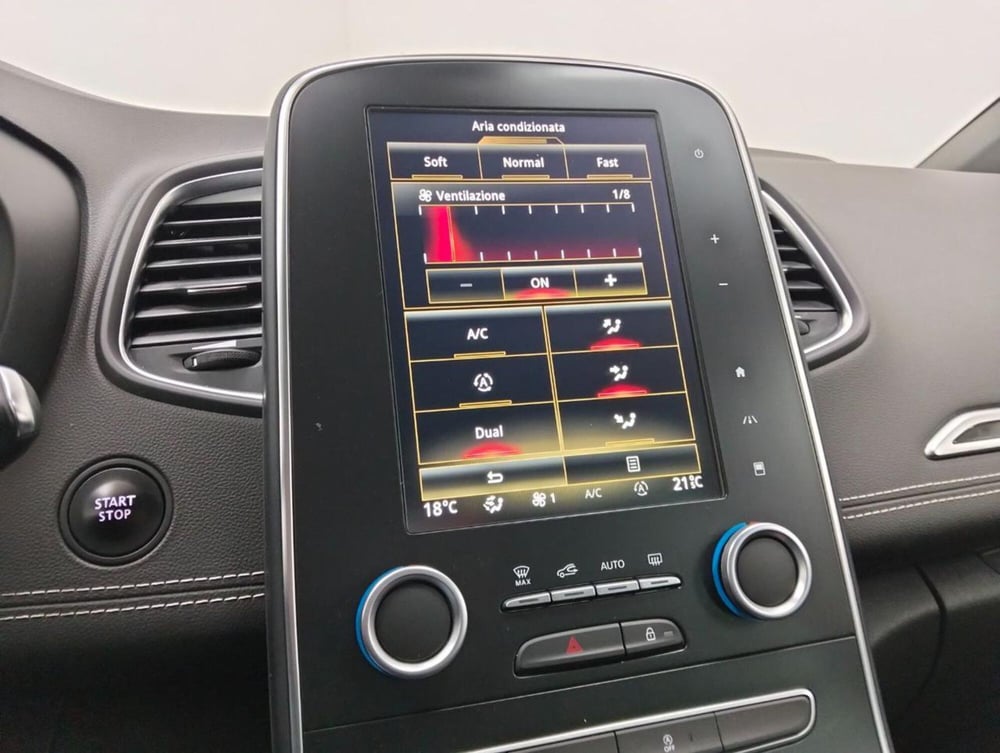 Renault Grand Scénic usata a Como (14)