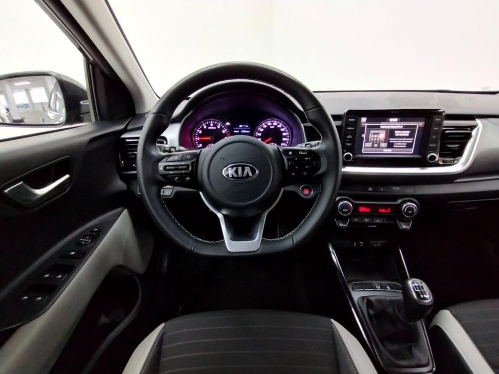 Kia Stonic usata a Como (11)