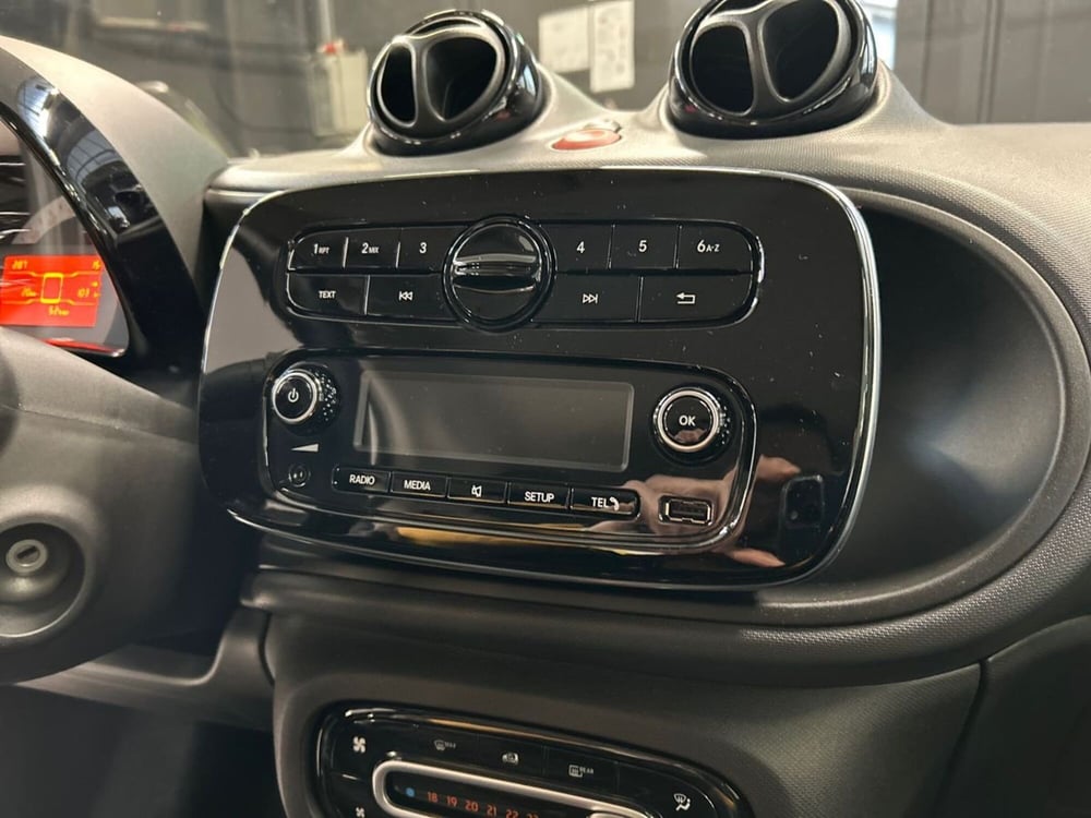 smart Fortwo nuova a Milano (12)