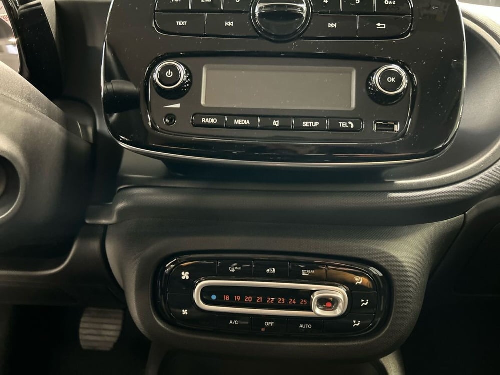 smart Fortwo nuova a Milano (14)