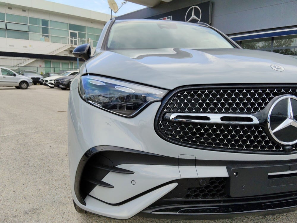 Mercedes-Benz GLC SUV nuova a Pescara (10)