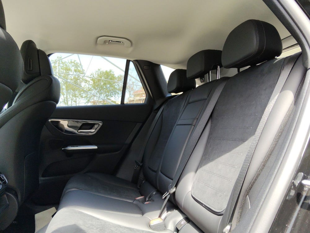 Mercedes-Benz GLC SUV nuova a Pescara (13)