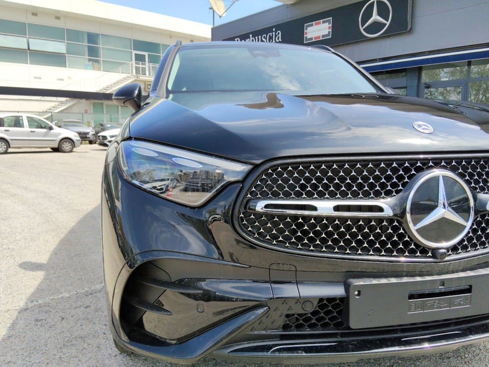 Mercedes-Benz GLC SUV nuova a Pescara (9)