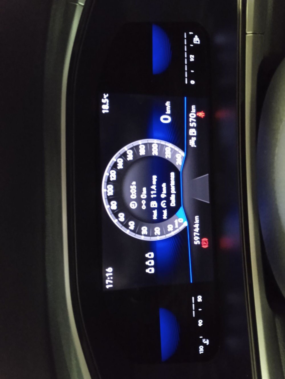 Volkswagen T-Roc usata a Torino (11)