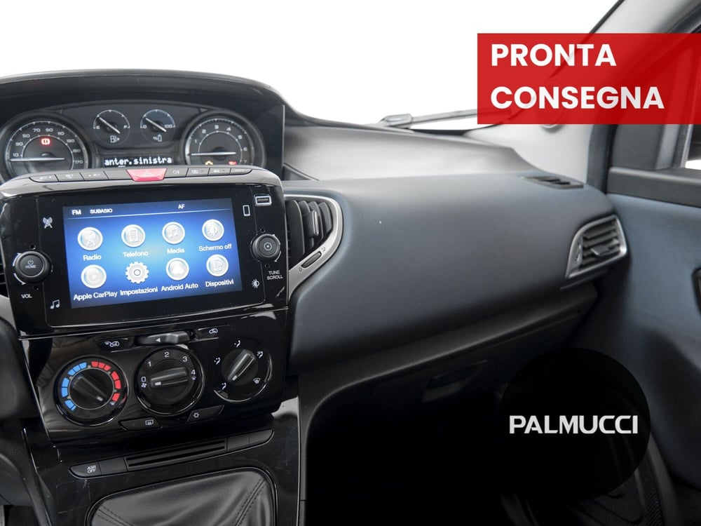Lancia Ypsilon usata a Prato (11)