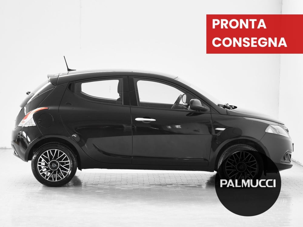 Lancia Ypsilon usata a Prato (3)