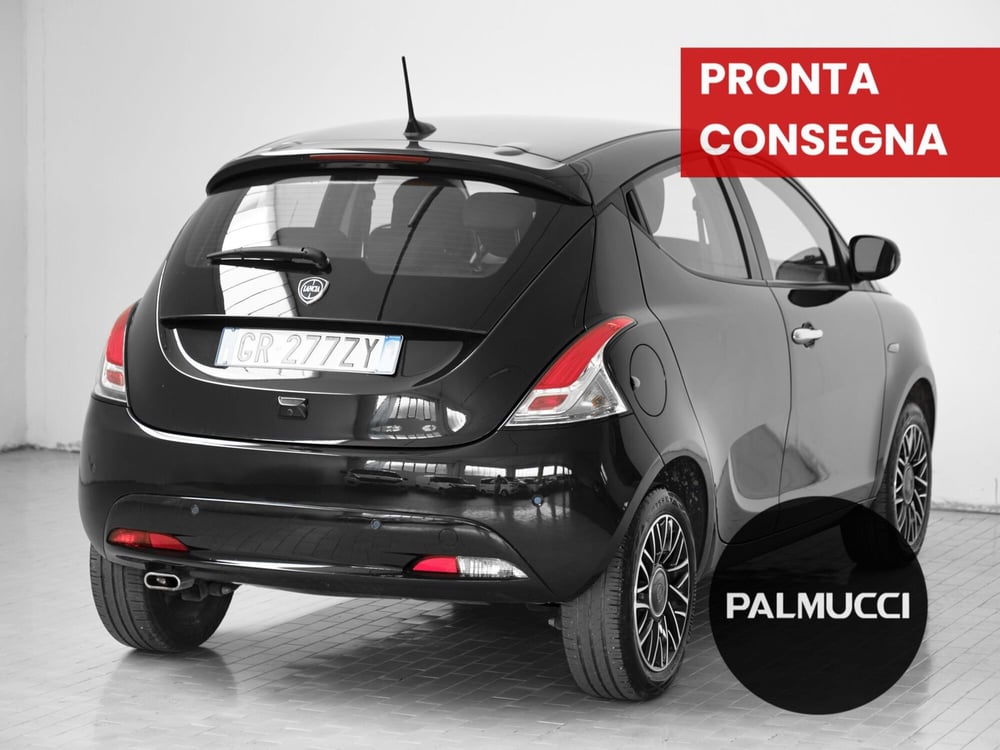 Lancia Ypsilon usata a Prato (5)