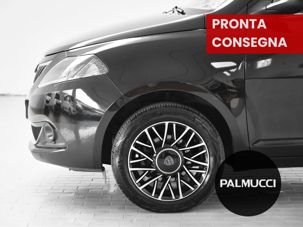 Lancia Ypsilon usata a Prato (6)