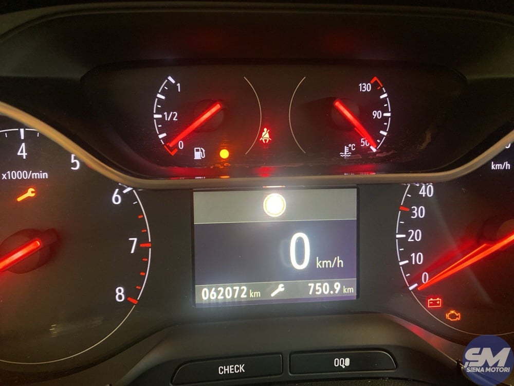 Opel Crossland X usata a Siena (11)