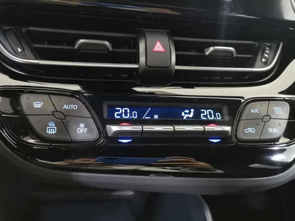 Toyota Toyota C-HR usata a Salerno (15)