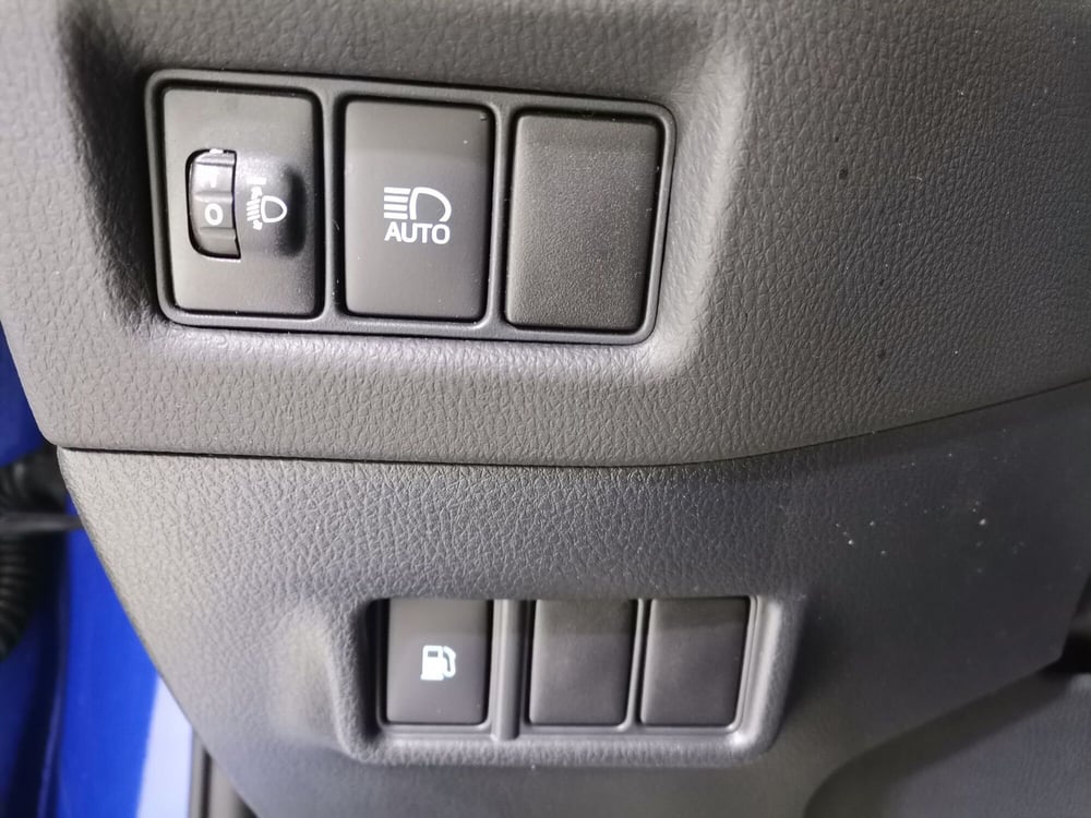 Toyota Toyota C-HR usata a Salerno (18)
