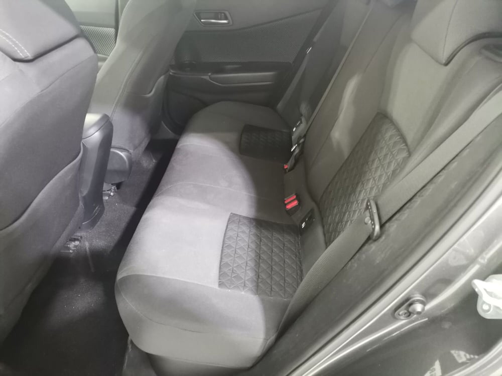 Toyota Toyota C-HR usata a Salerno (10)