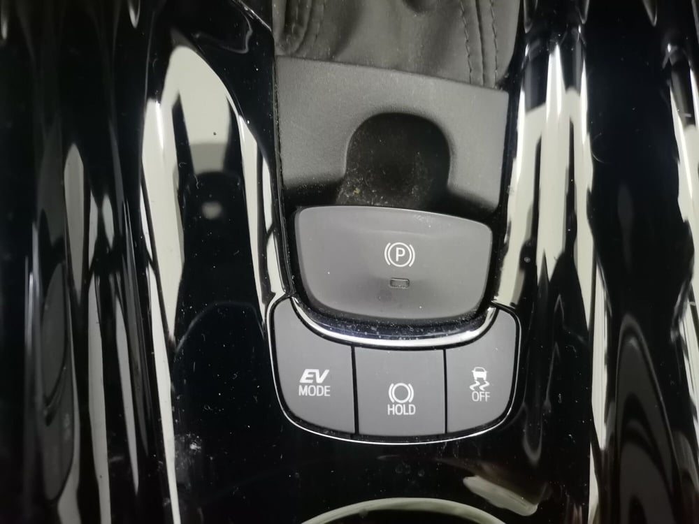 Toyota Toyota C-HR usata a Salerno (19)