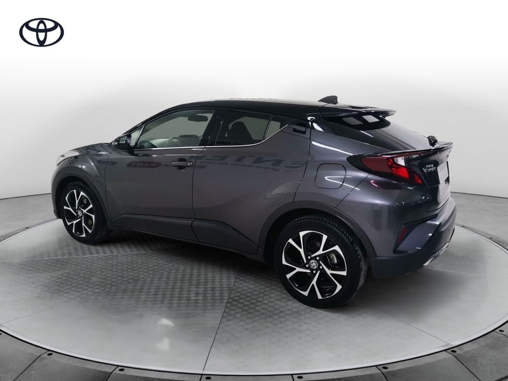 Toyota Toyota C-HR usata a Salerno (4)