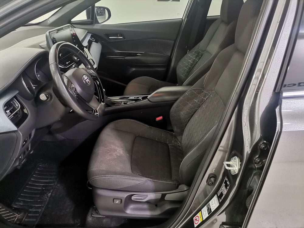 Toyota Toyota C-HR usata a Salerno (9)