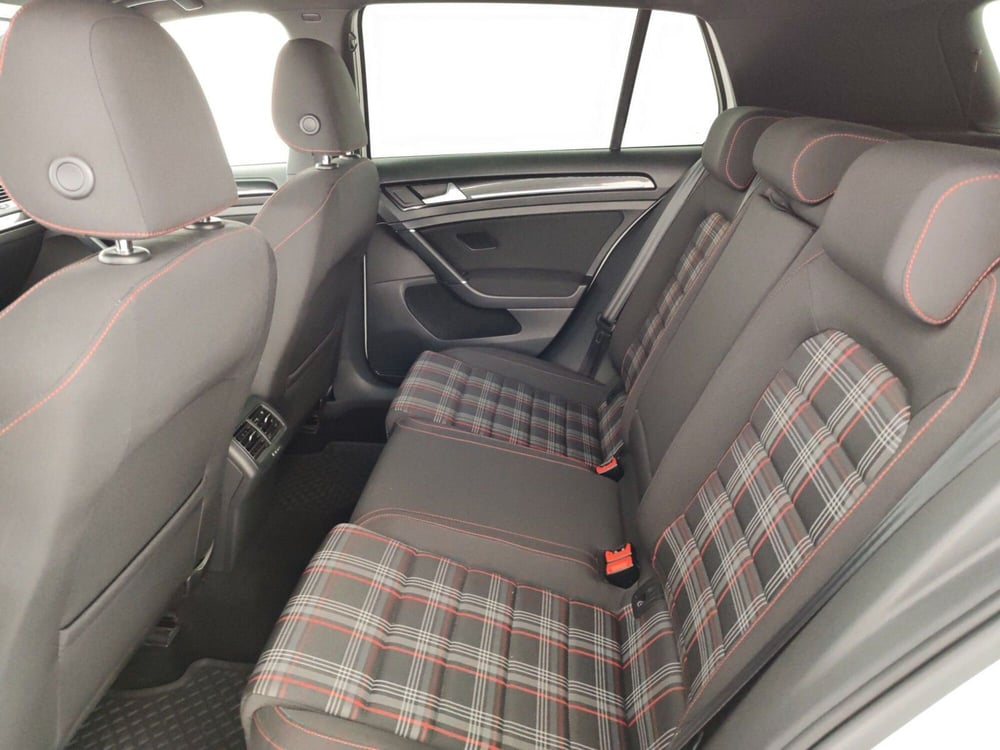 Volkswagen Golf usata a Massa-Carrara (10)
